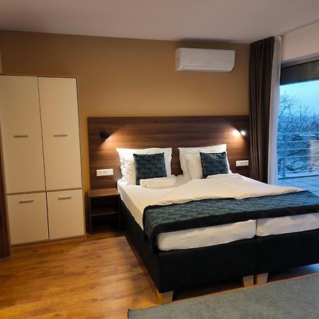 River View Apartments Hotel Bratislava Ngoại thất bức ảnh