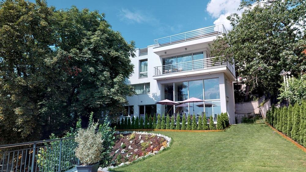 River View Apartments Hotel Bratislava Ngoại thất bức ảnh