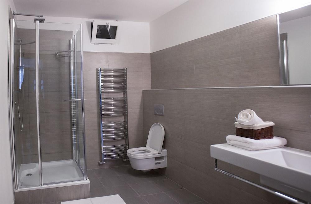 River View Apartments Hotel Bratislava Ngoại thất bức ảnh