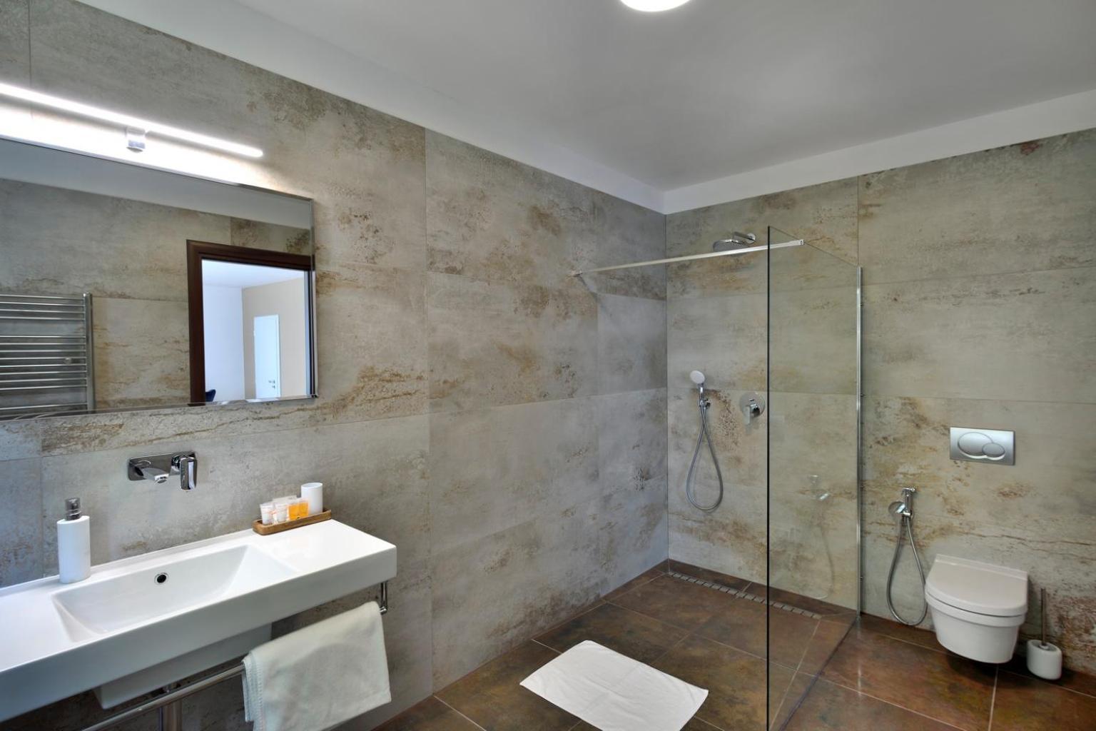 River View Apartments Hotel Bratislava Ngoại thất bức ảnh