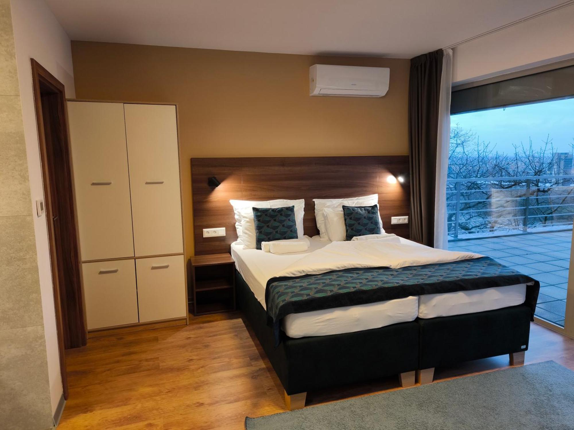 River View Apartments Hotel Bratislava Ngoại thất bức ảnh