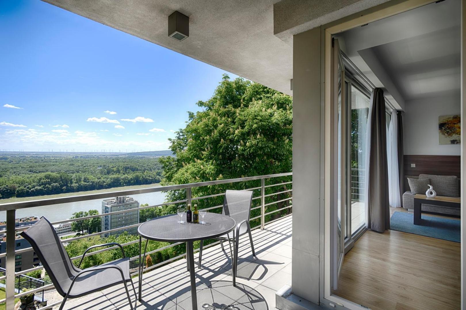 River View Apartments Hotel Bratislava Ngoại thất bức ảnh